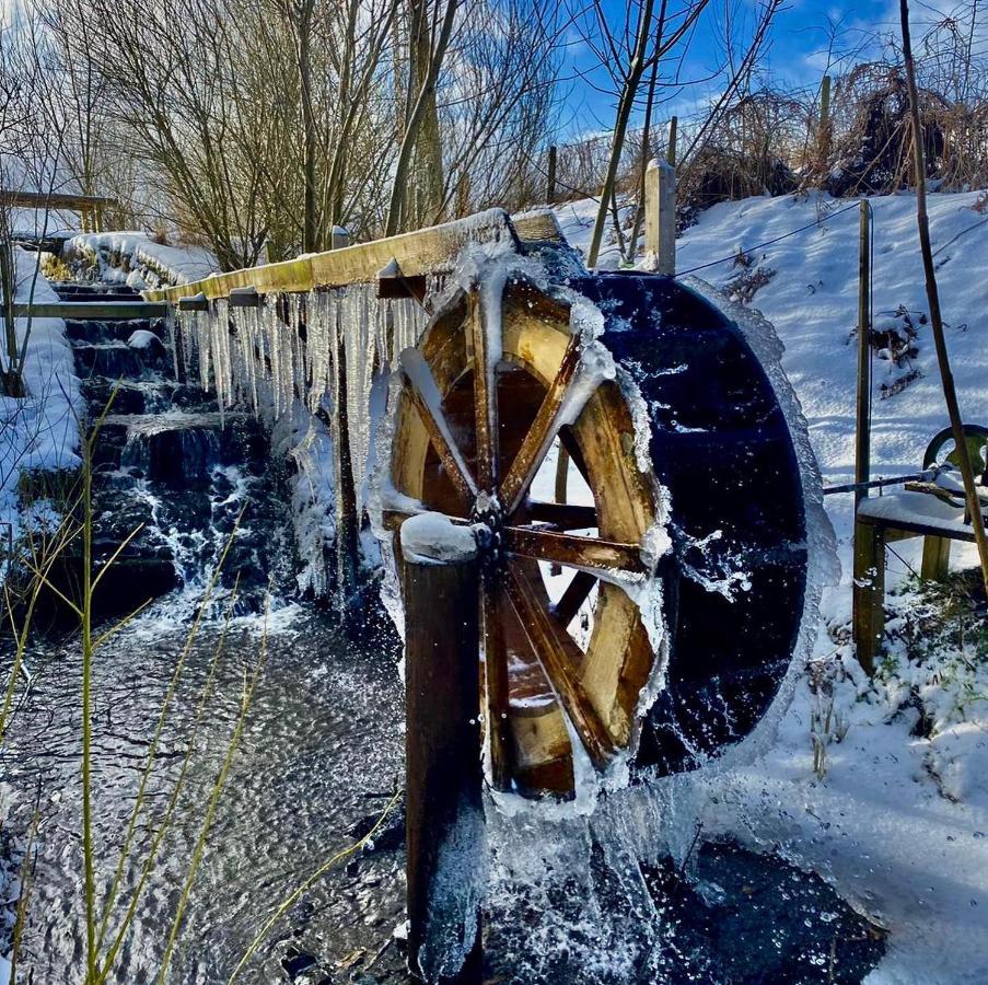 Shepherd'S Loch Glamping Turriff ภายนอก รูปภาพ