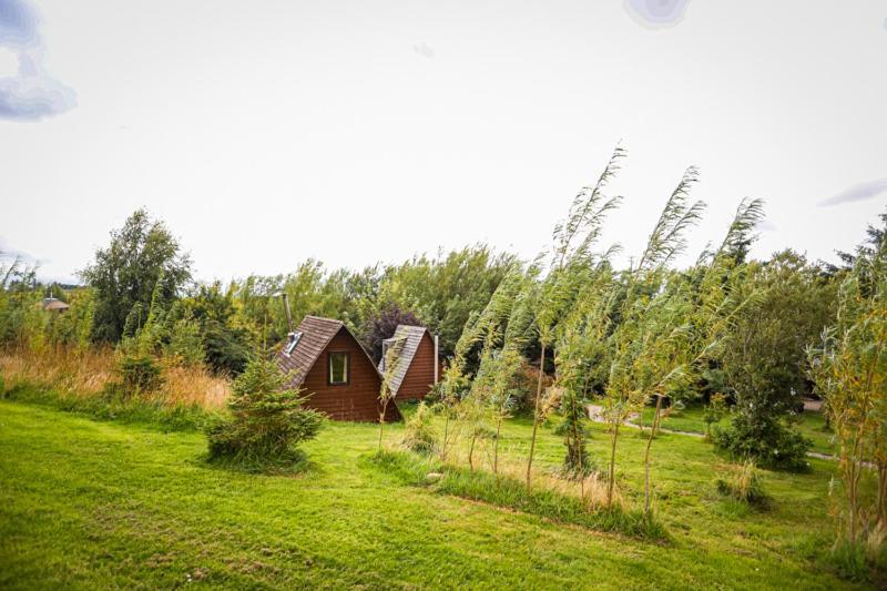 Shepherd'S Loch Glamping Turriff ภายนอก รูปภาพ